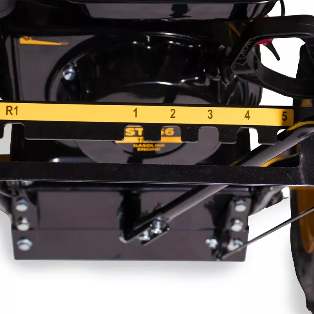 CHAMPION ST656 снегоуборщик бензиновый