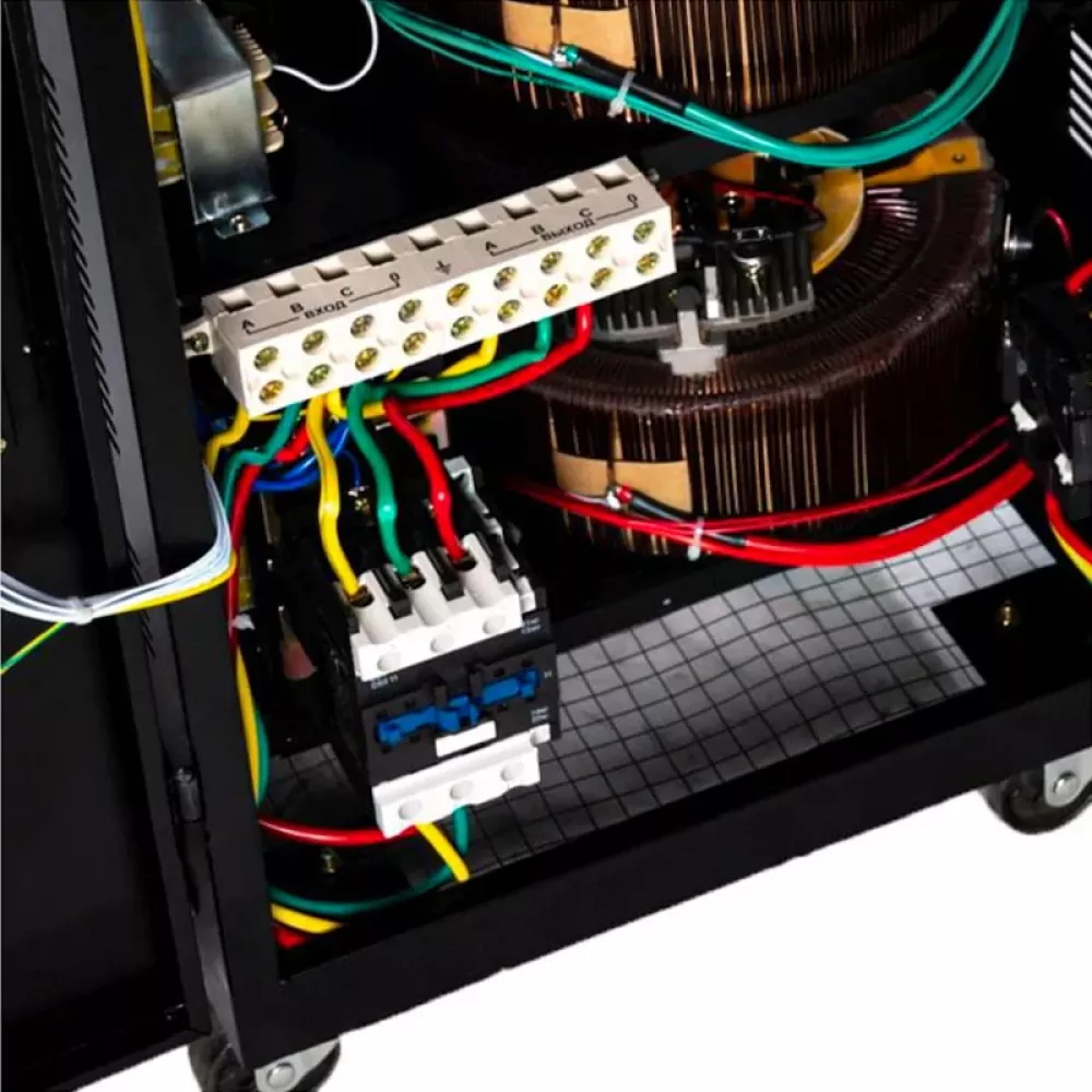 Ресанта АСН-30000/3-ЭМ трехфазный стабилизатор напряжения 63/4/7