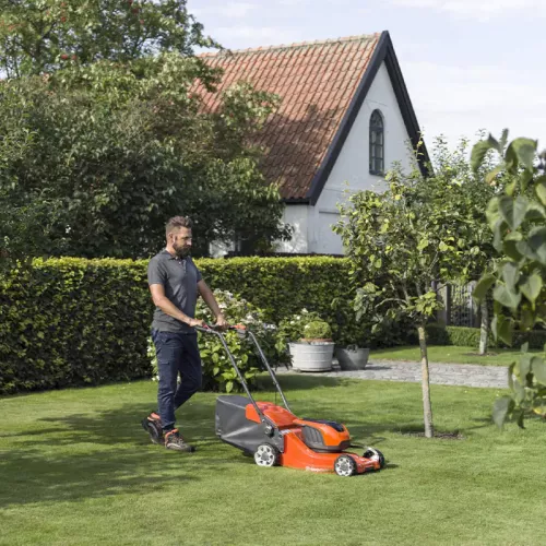 Husqvarna LC 247i аккумуляторная газонокосилка (без АКБ и ЗУ) 9679796-01