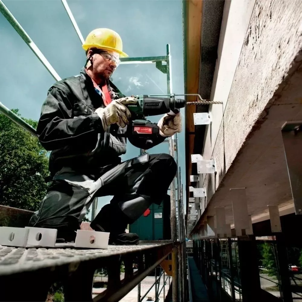 Metabo KHA 18 LTX перфоратор в кейсе (2 x 5.2 Ач, ЗУ) 600210650