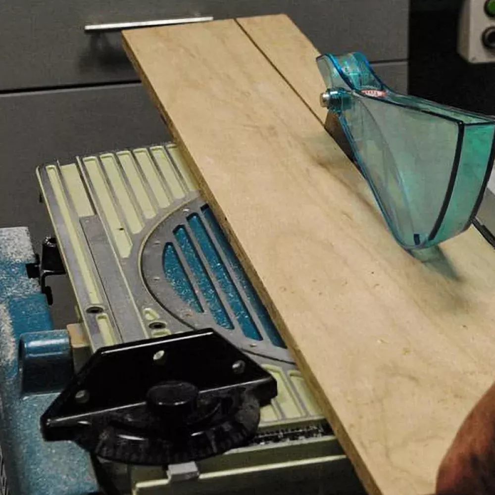 Комбинированная пила Makita LF1000