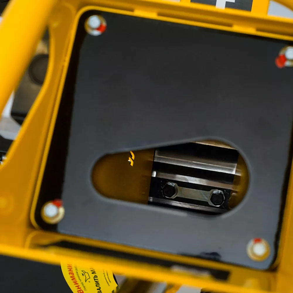 HUTER GSH-7800 бензиновый измельчитель 70/13/37