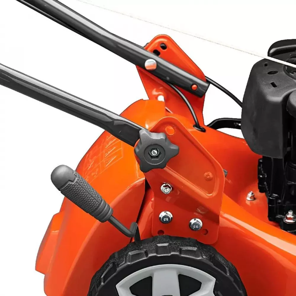 Газонокосилка бензиновая Husqvarna LC 140P, 9704881-01