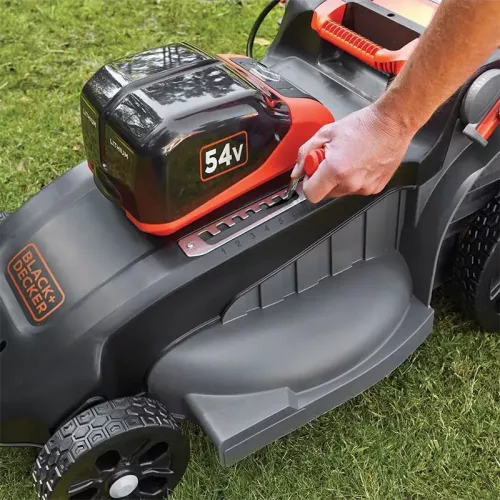 BLACK & DECKER CLM5448PC2 аккумуляторная газонокосилка (2 x 2.5 Ач, ЗУ)