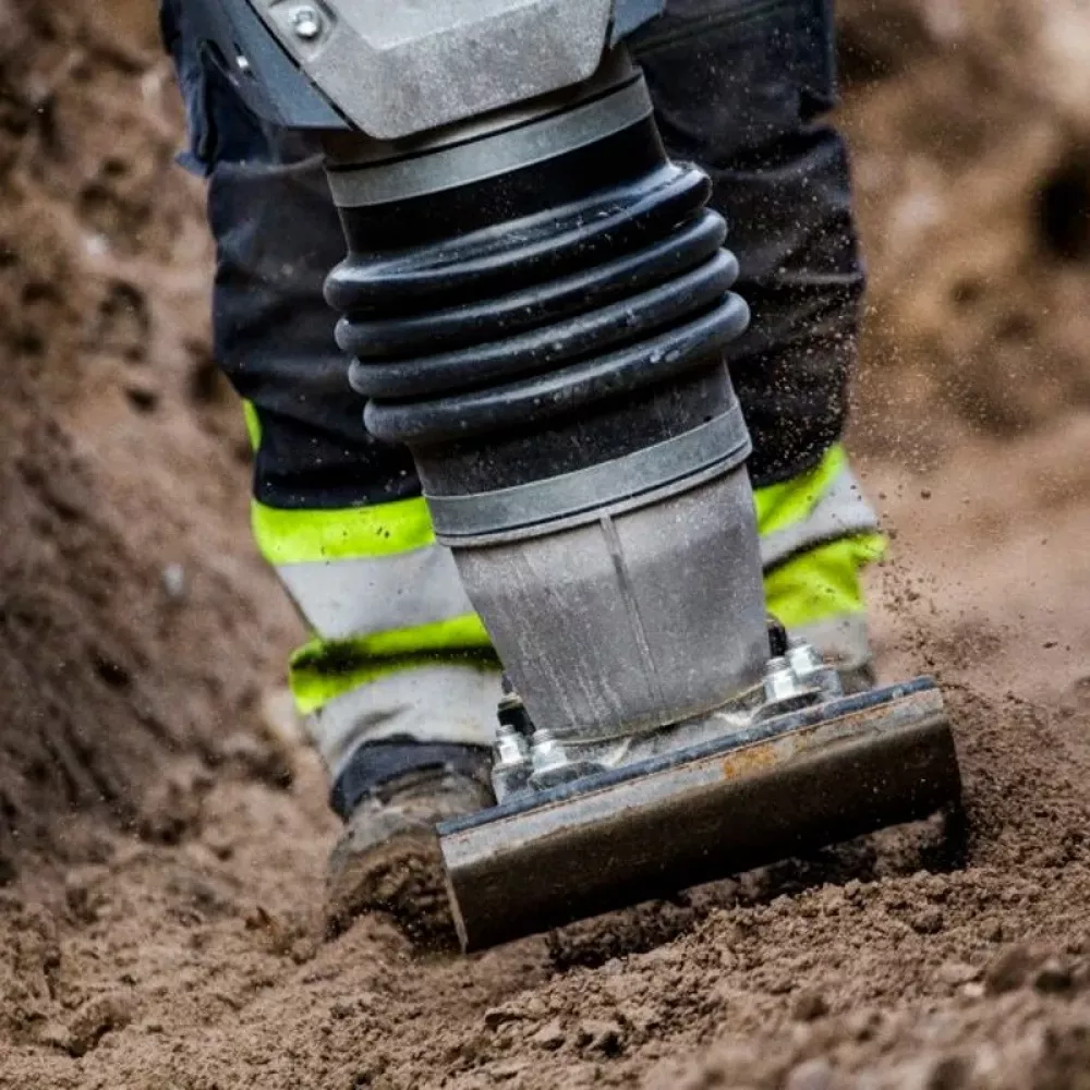 Husqvarna LT 8005 виброплита 9679339-02