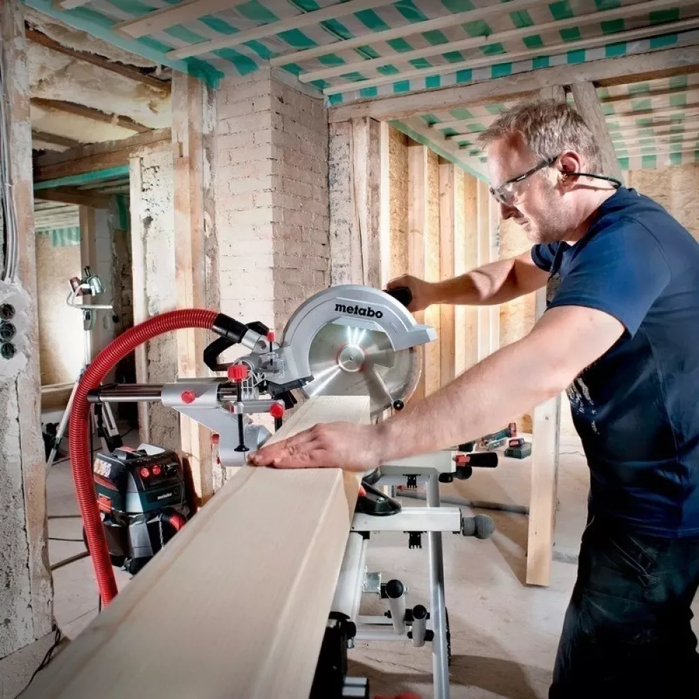 Торцовочная пила Metabo KGS 305 M, 619305000