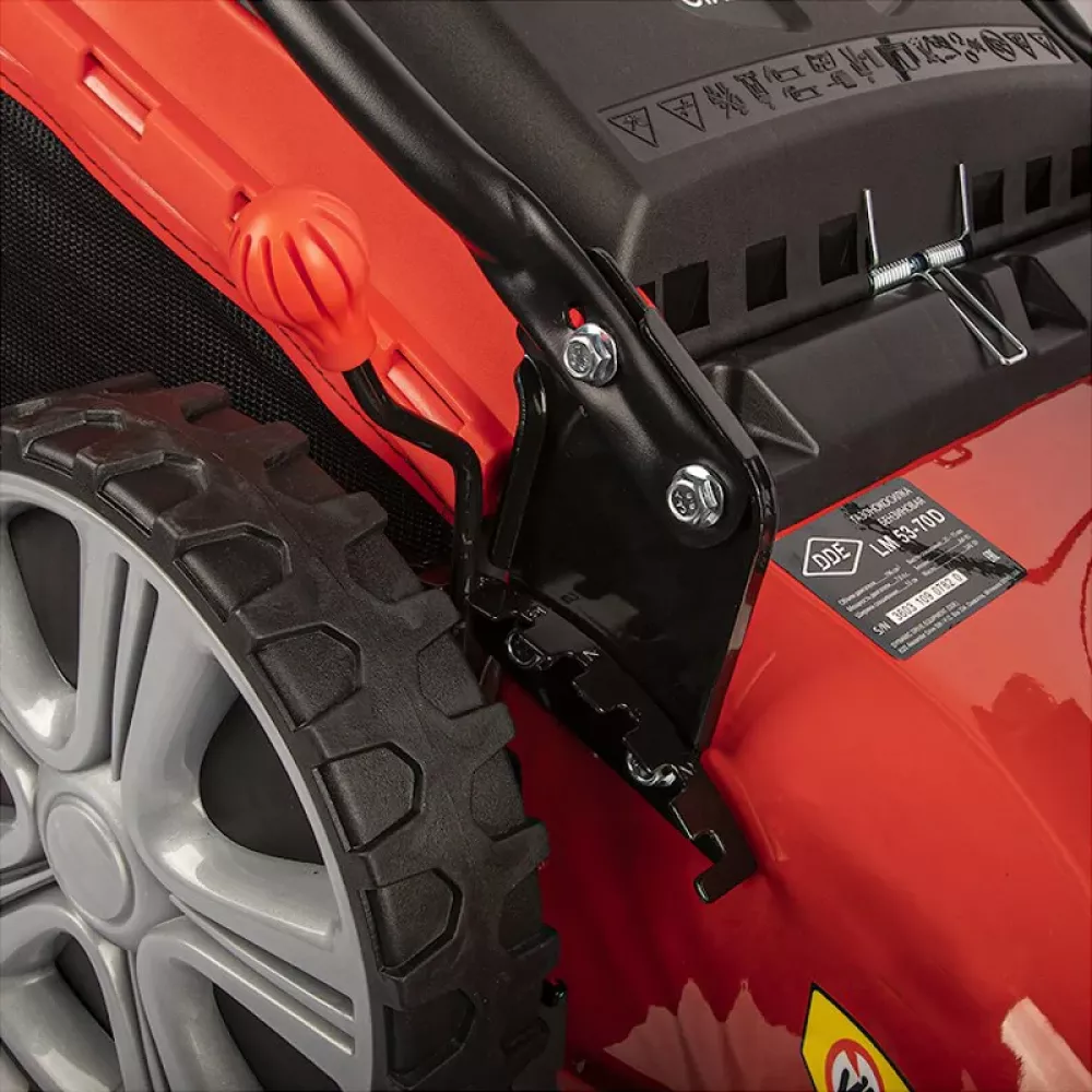 DDE LM 53-70 D газонокосилка бензиновая 791-936